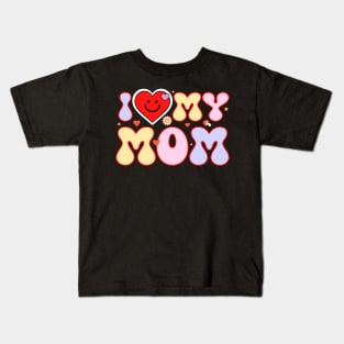 I Love My Mom With A Smiley Heart Kids T-Shirt